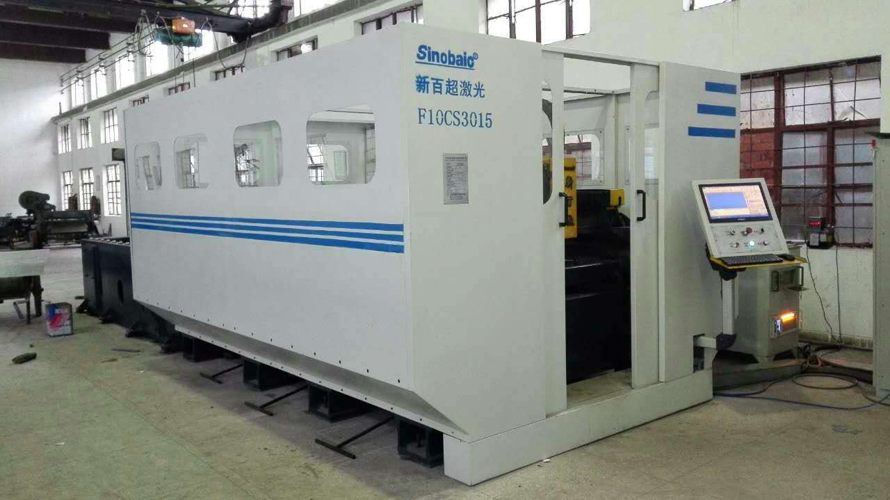 Full surrounded medium power laser cutting machine