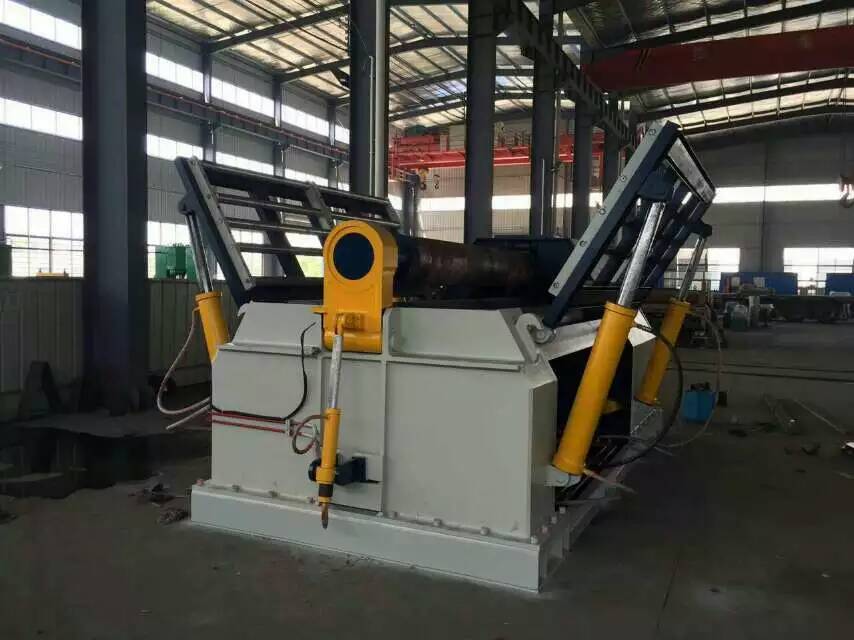 Four roll plate rolling machine1